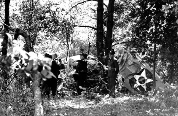Crash Site: Vought SU-4 (#9424); 
20 Sep 1937